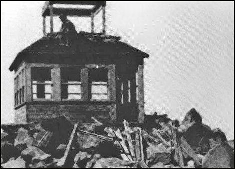 Lookout under construction in 1917