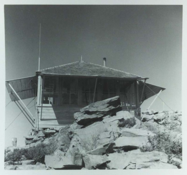 West Zigzag Lookout circa 1957 (Pat Lynch photo, courtesy of Dennis Lynch)