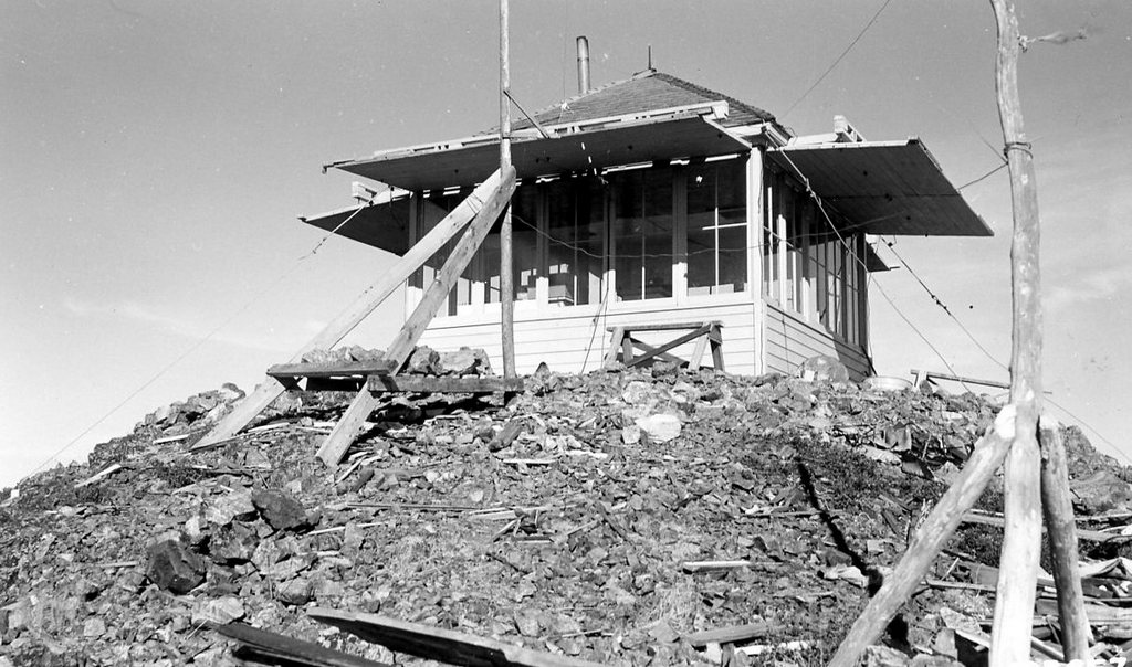Fields Peak Lookout 1942