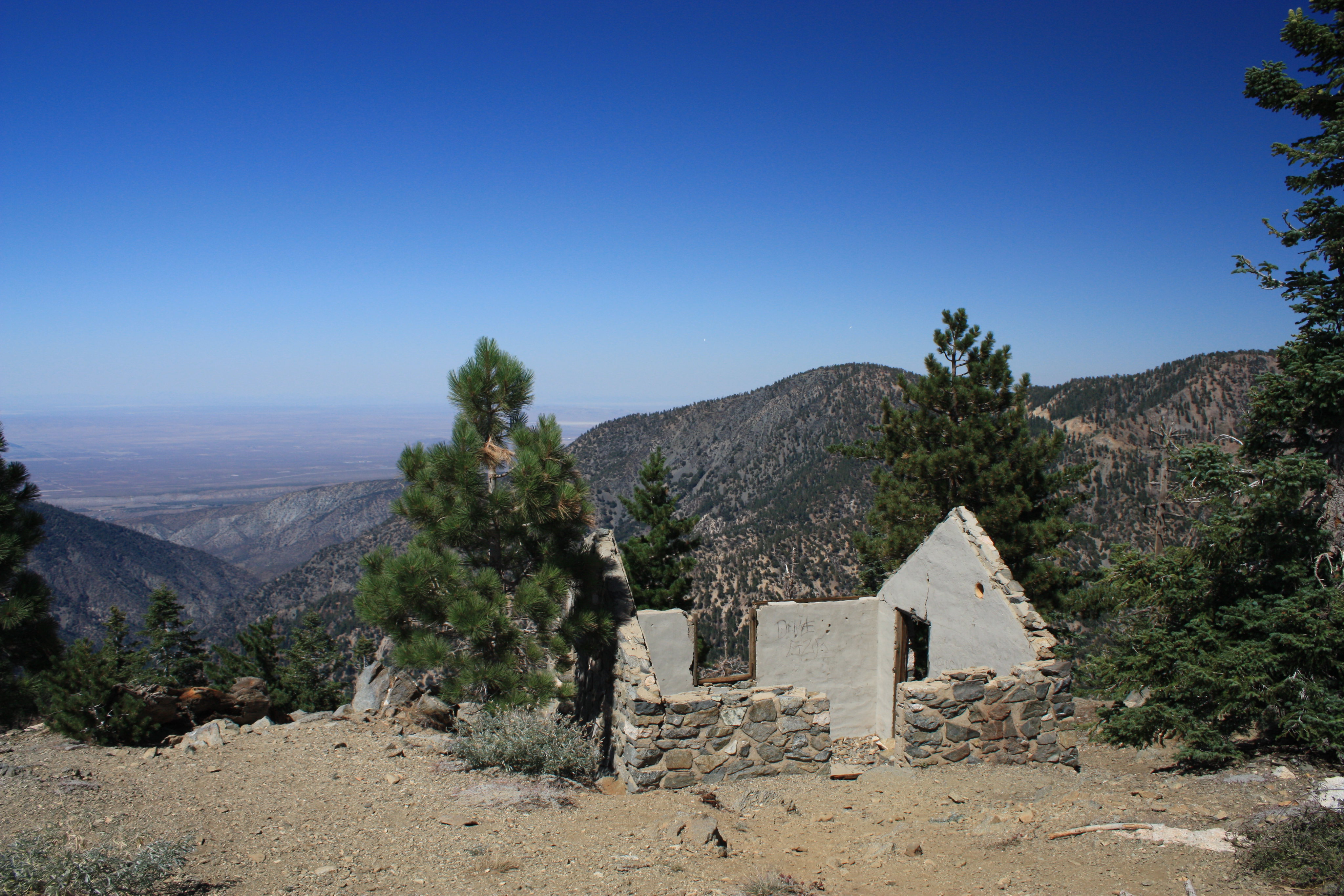 Residence Cabin Ruin - 2009
