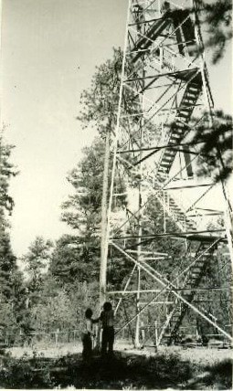 Johnson Creek (Ridge) Lookout under construction 1940