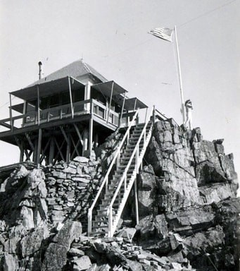 Pinnacle Rock Lookout - 1945